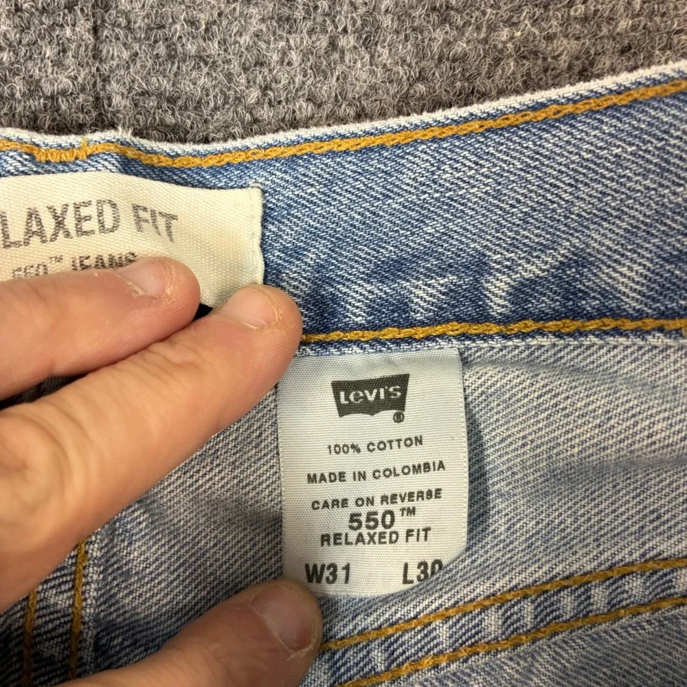 Y2K Levis 550 Relaxed Fit Jeans Mens Size 31x30 Light Wash Blue Denim Cotton